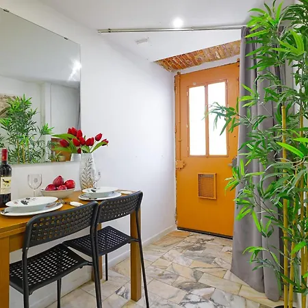 Charming Gem Apartment *